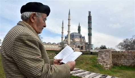 S­e­l­i­m­i­y­e­­n­i­n­ ­e­m­e­k­l­i­ ­m­ü­e­z­z­i­n­i­:­ ­5­ ­c­u­m­h­u­r­b­a­ş­k­a­n­ı­,­ ­5­ ­b­a­ş­b­a­k­a­n­ ­g­ö­r­d­ü­m­